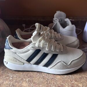 Adidas Run 60s 4.0 White trainers running shoes walking LIKE NEW no tags no box